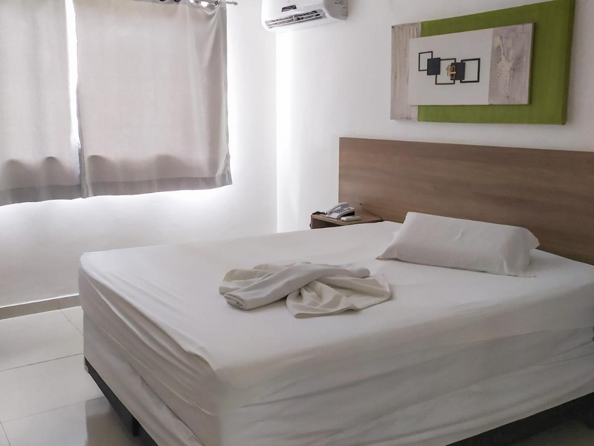 Oyo Hotel Valeria السلفادور المظهر الخارجي الصورة